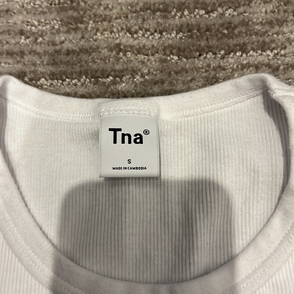 TNA White Ribbed Crop Tank - Picture 2 of 3
